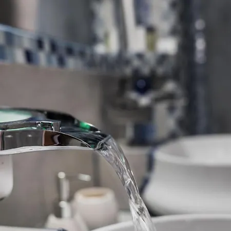 N Renieris Daire Firostefani