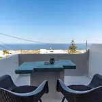 Apartment N Renieris *