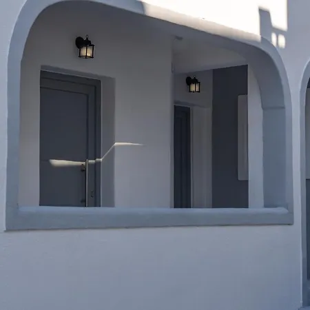 N Renieris Apartment *