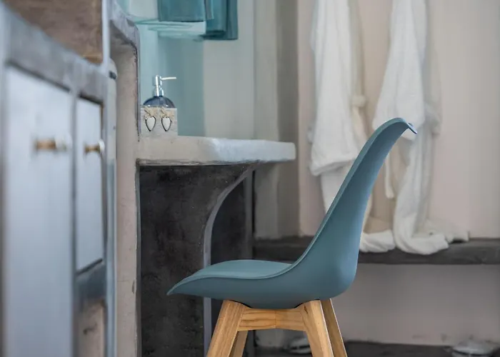 N Renieris Appartement