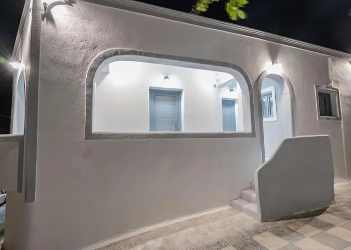 N Renieris Apartment *